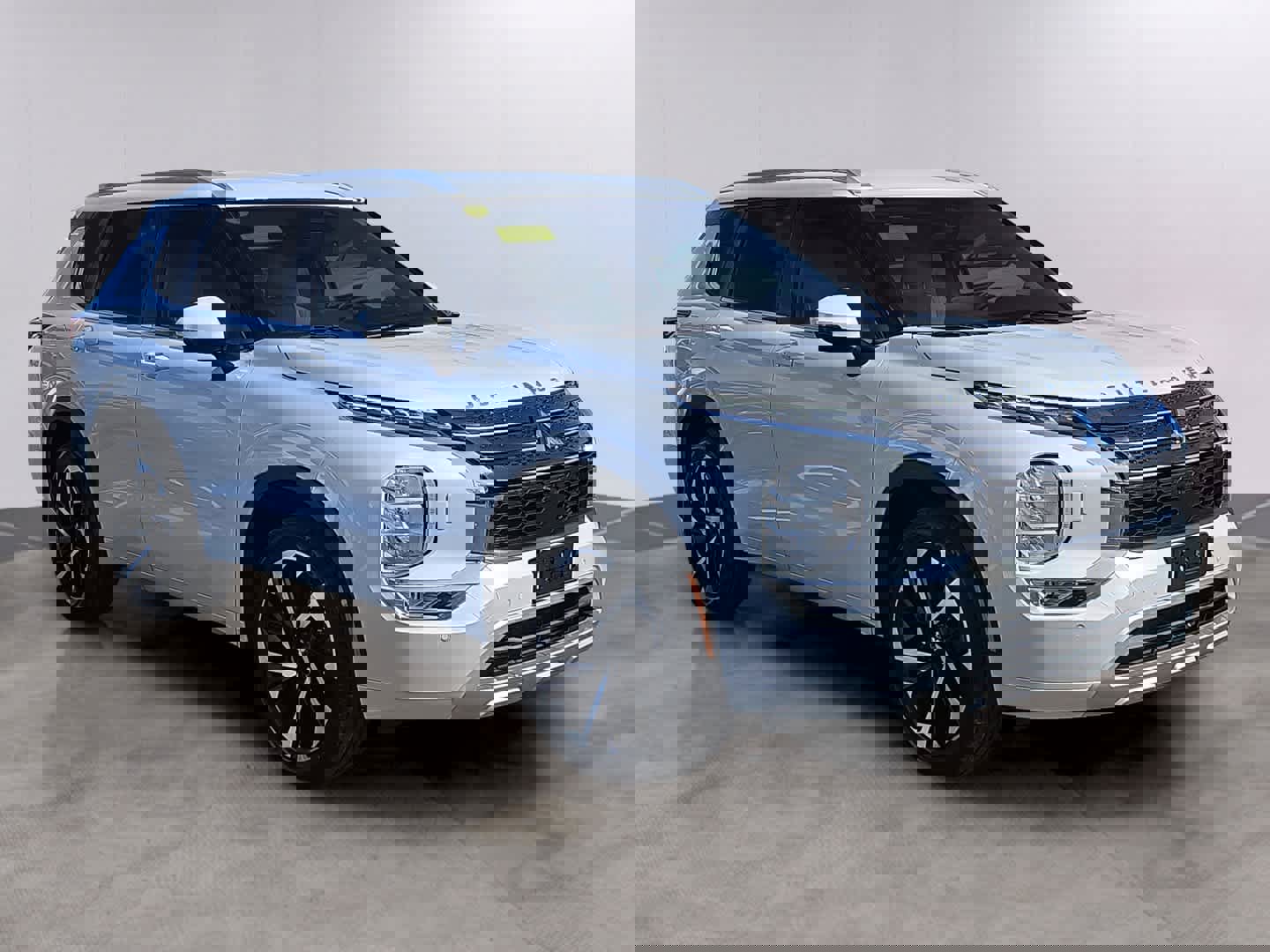 Used 2023 Mitsubishi Outlander SEL 40th Anniversary image 3