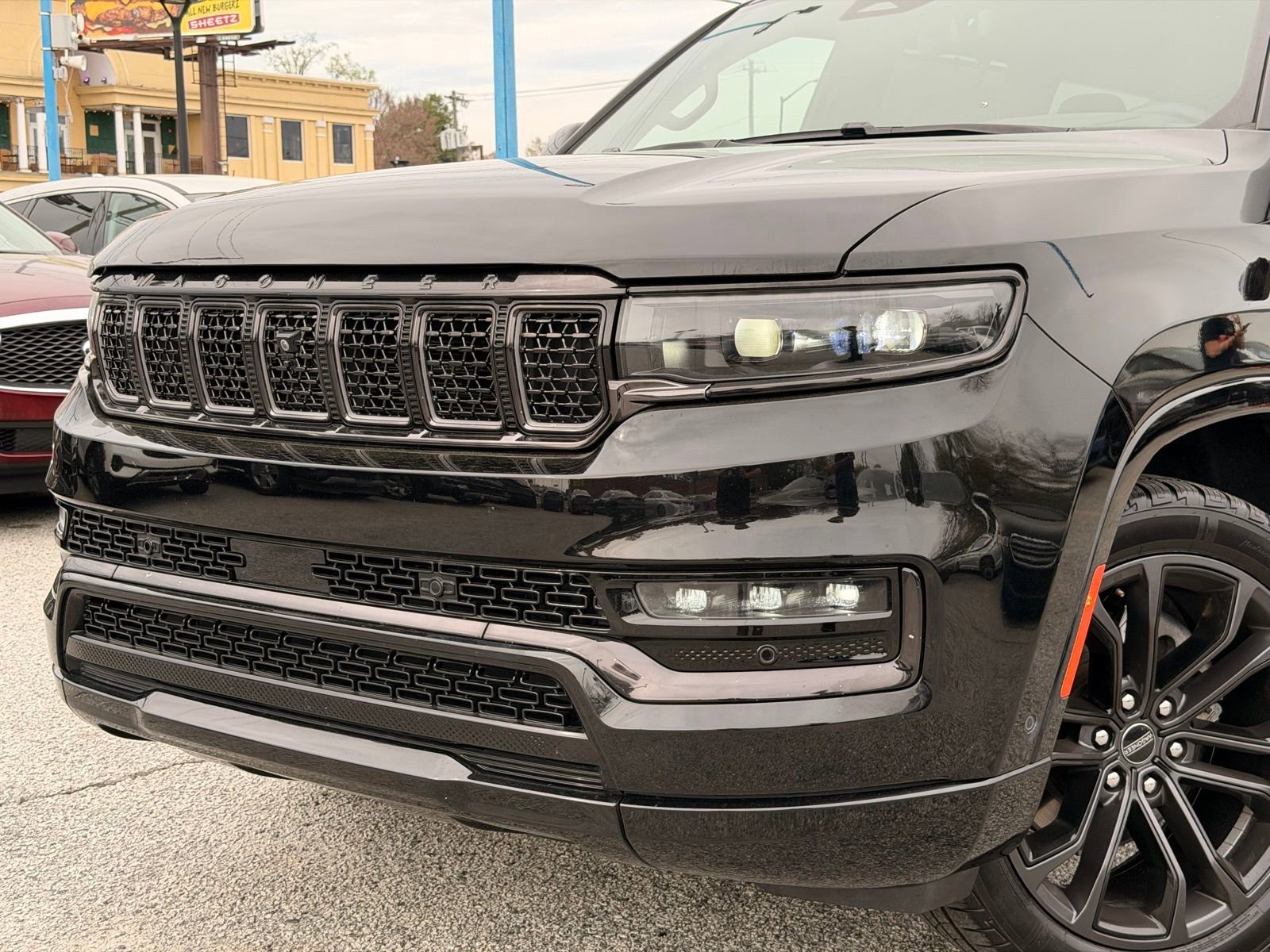 Used 2024 Jeep Grand Wagoneer L Series II w/ Quick Order Packagew 28T image 3