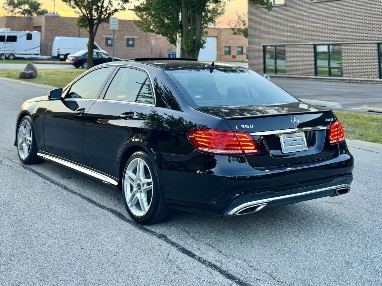 Used 2014 Mercedes-Benz E 350 4MATIC Sedan image 5