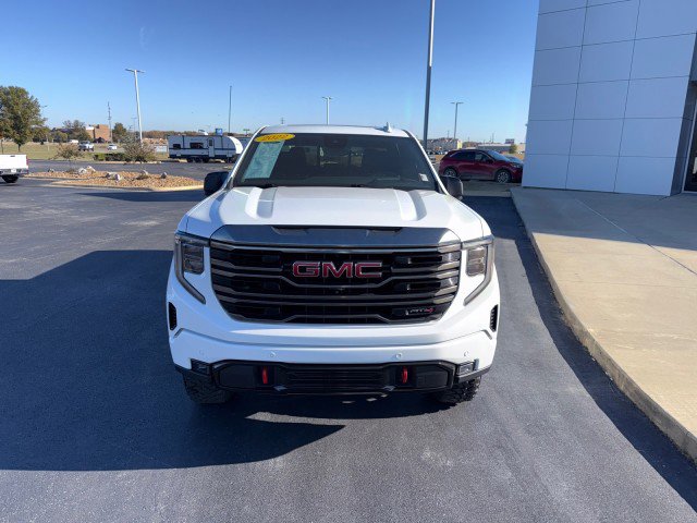 Used 2022 GMC Sierra 1500 AT4 w/ AT4 Premium Package image 6