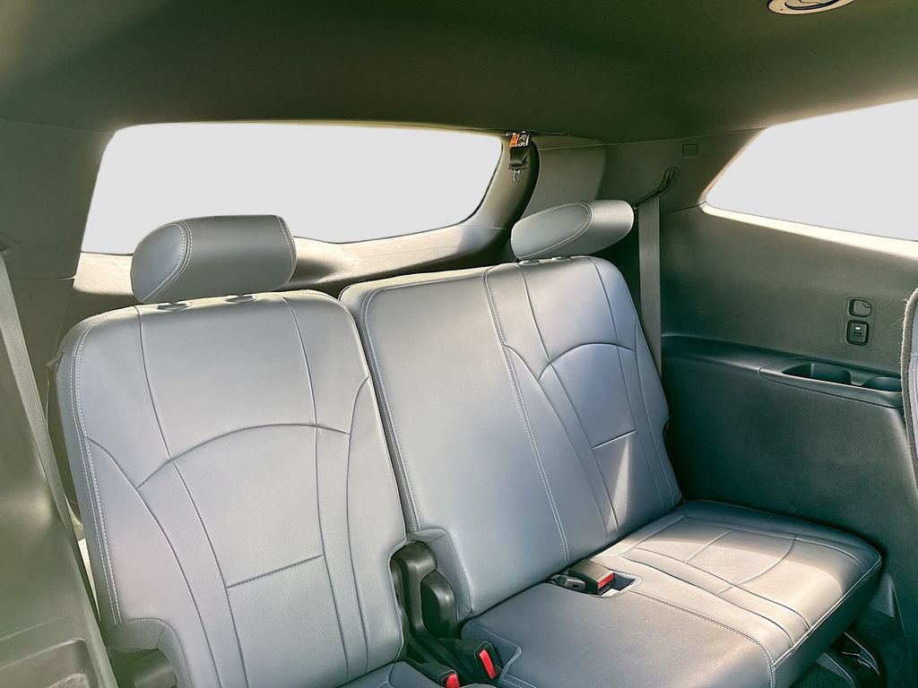 Used 2023 Buick Enclave Essence FWD image 25