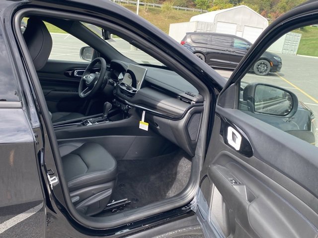 New 2026 Jeep Compass Limited image 26