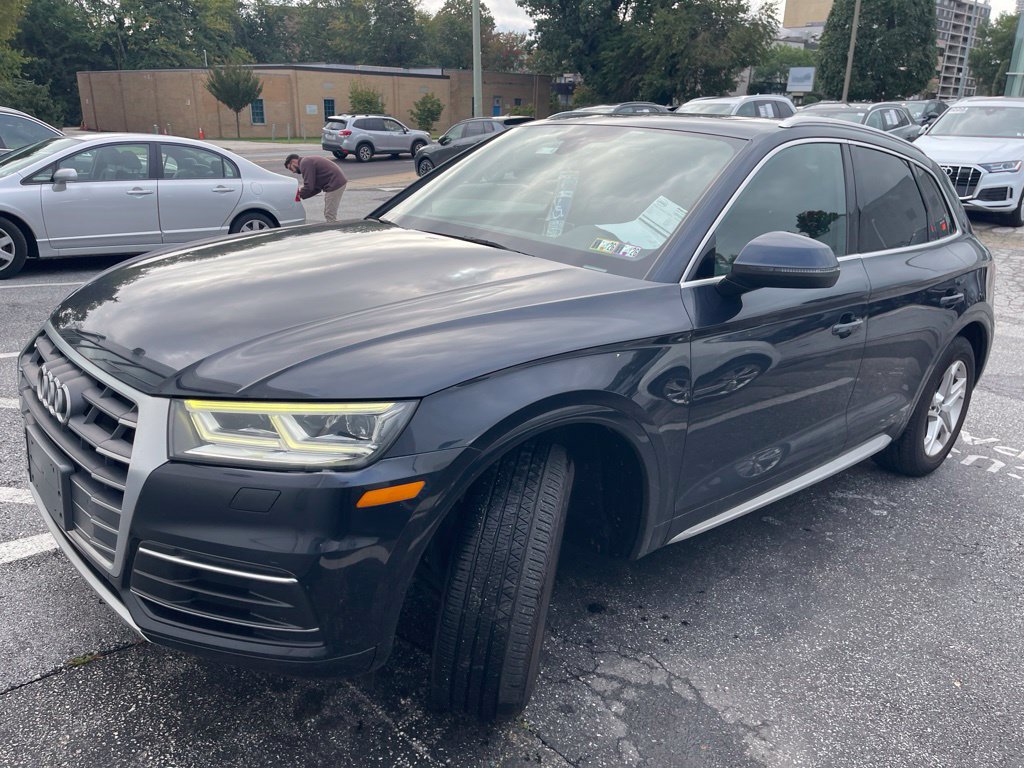 Used 2018 Audi Q5 2.0T Premium Plus w/ Premium Plus Package AWD/4WD image 3