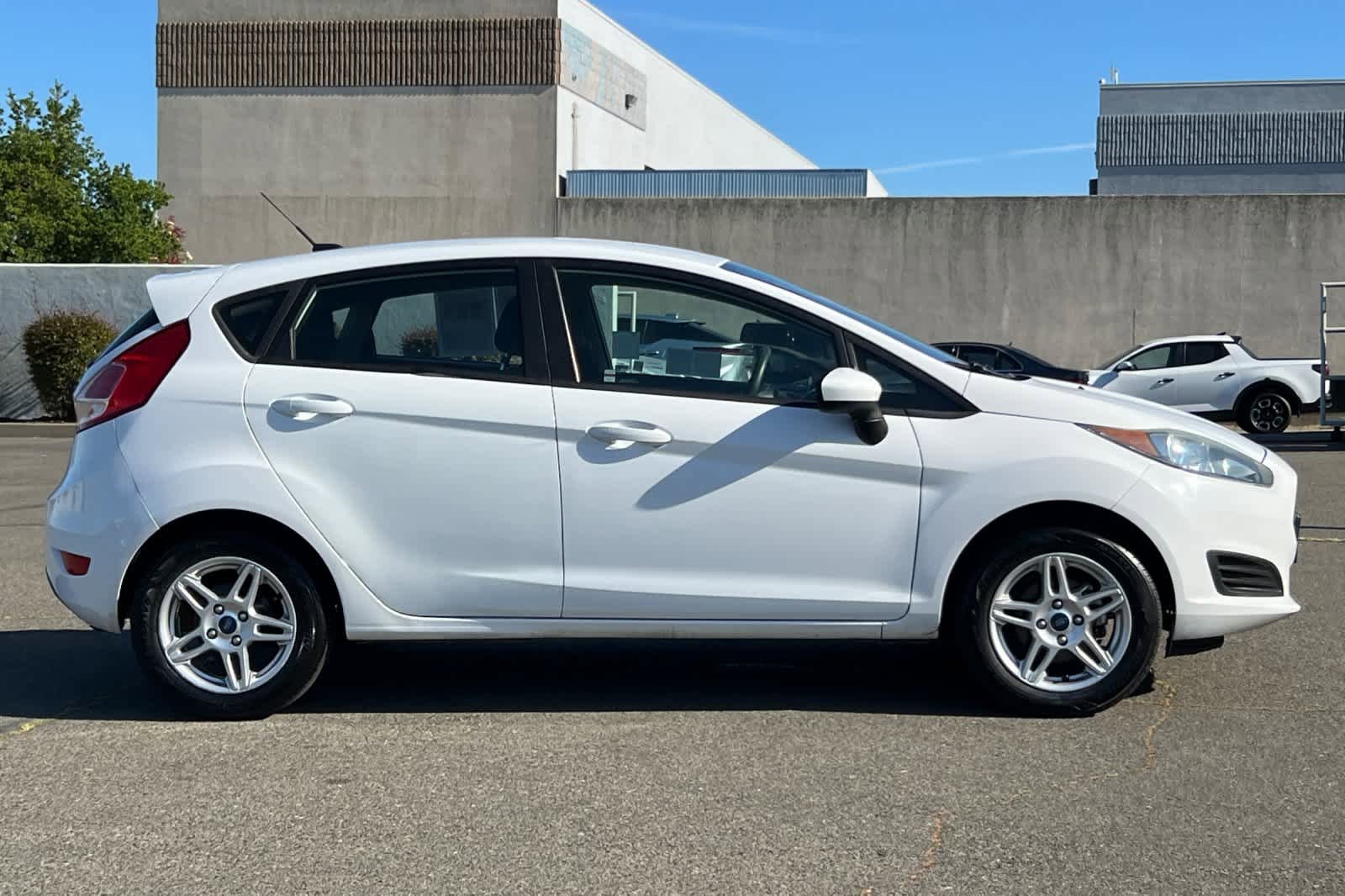 Used 2019 Ford Fiesta SE image 6