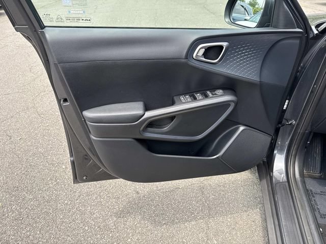 Used 2023 Kia Soul EX FWD image 13