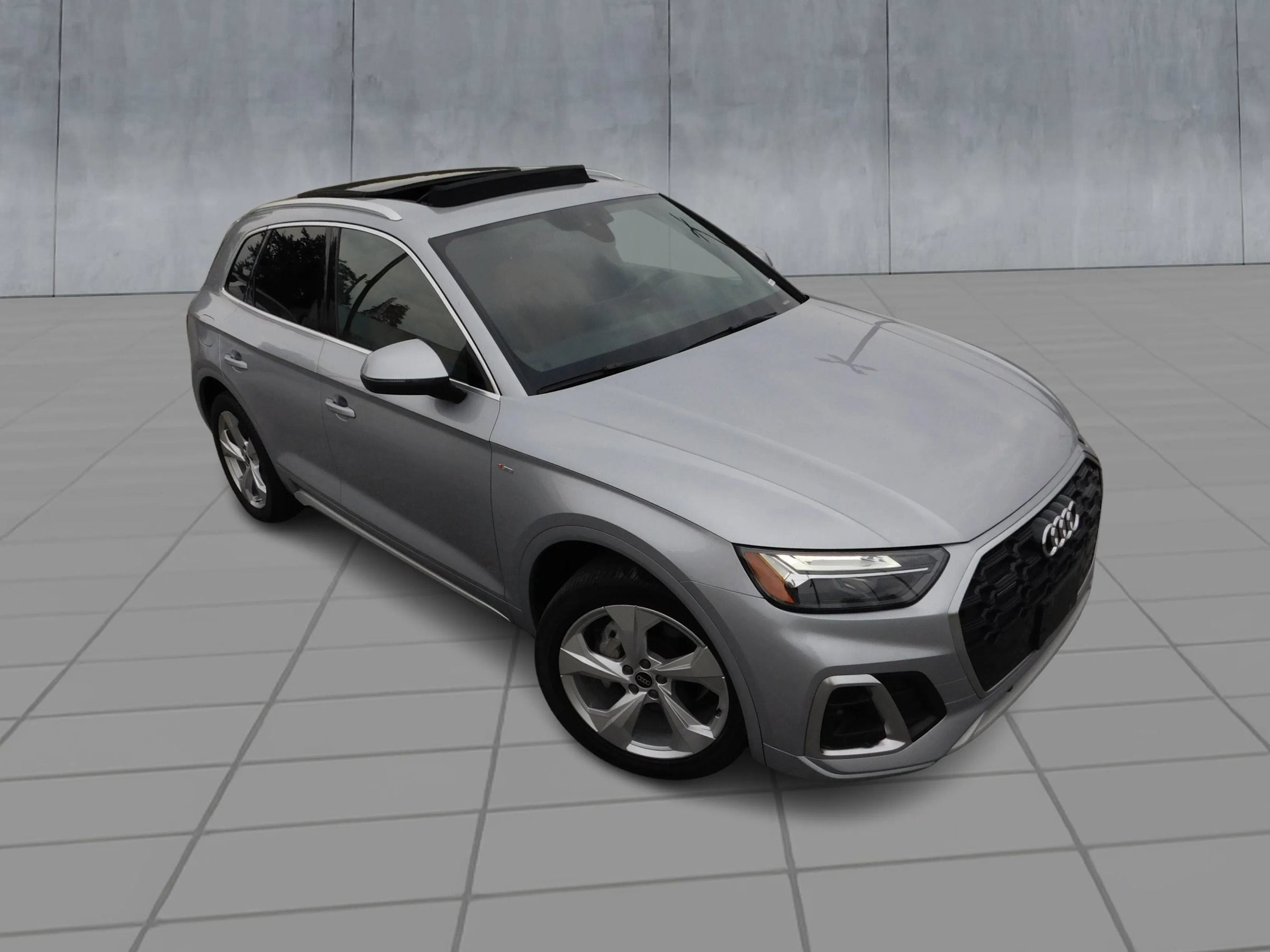 Used 2022 Audi Q5 2.0T Premium Plus AWD/4WD image 2