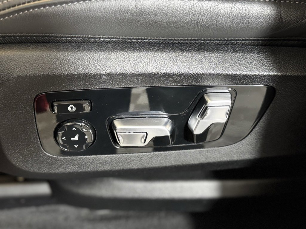 Used 2023 BMW X7 xDrive40i image 18