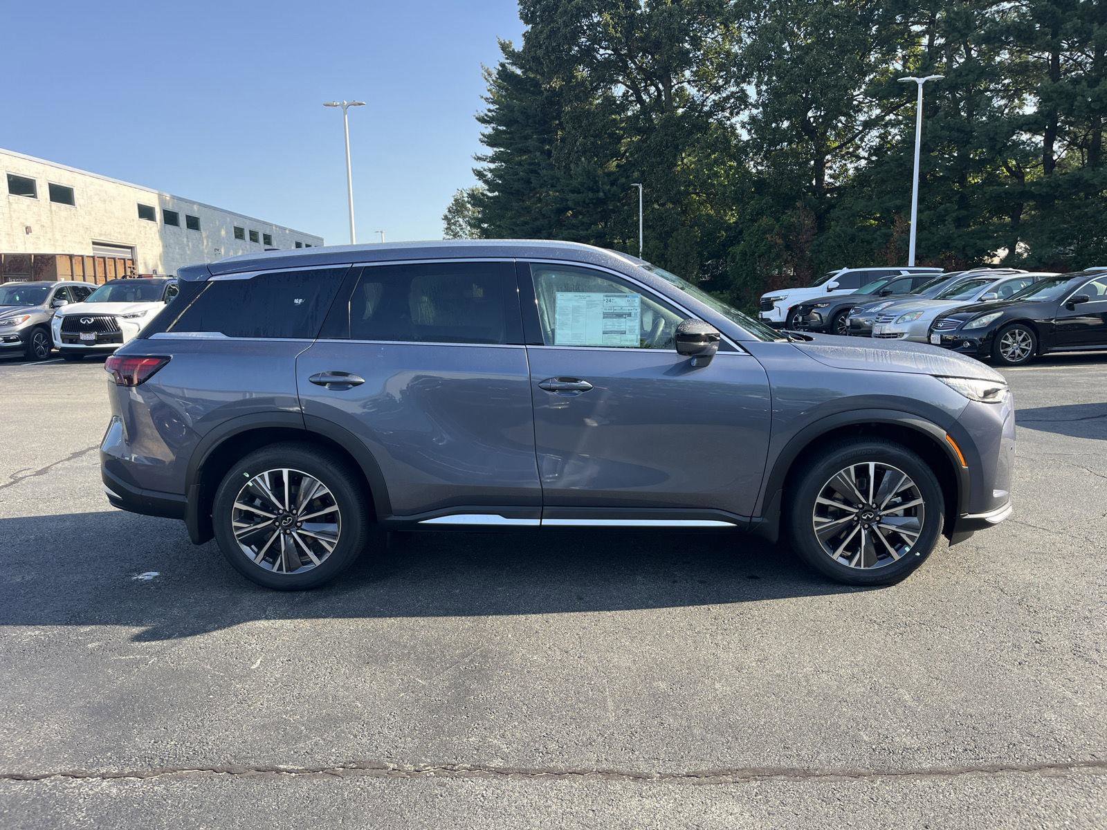 New 2026 INFINITI QX60 Luxe w/ Cargo Package image 2