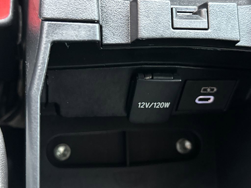 Used 2025 Toyota Corolla LE image 29