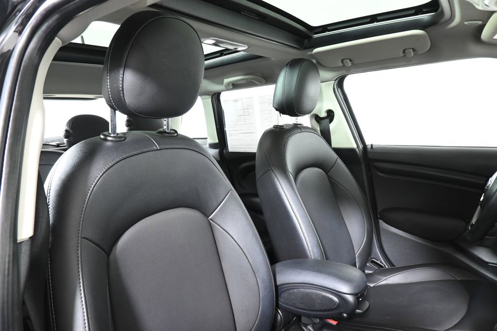 Used 2016 MINI Cooper 4-Door Hardtop image 28