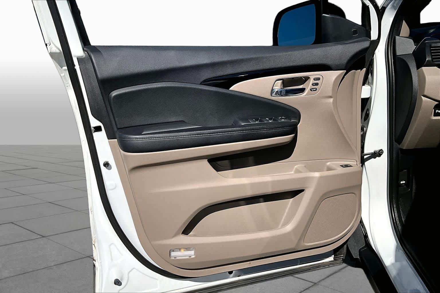 Used 2022 Honda Pilot Touring image 24