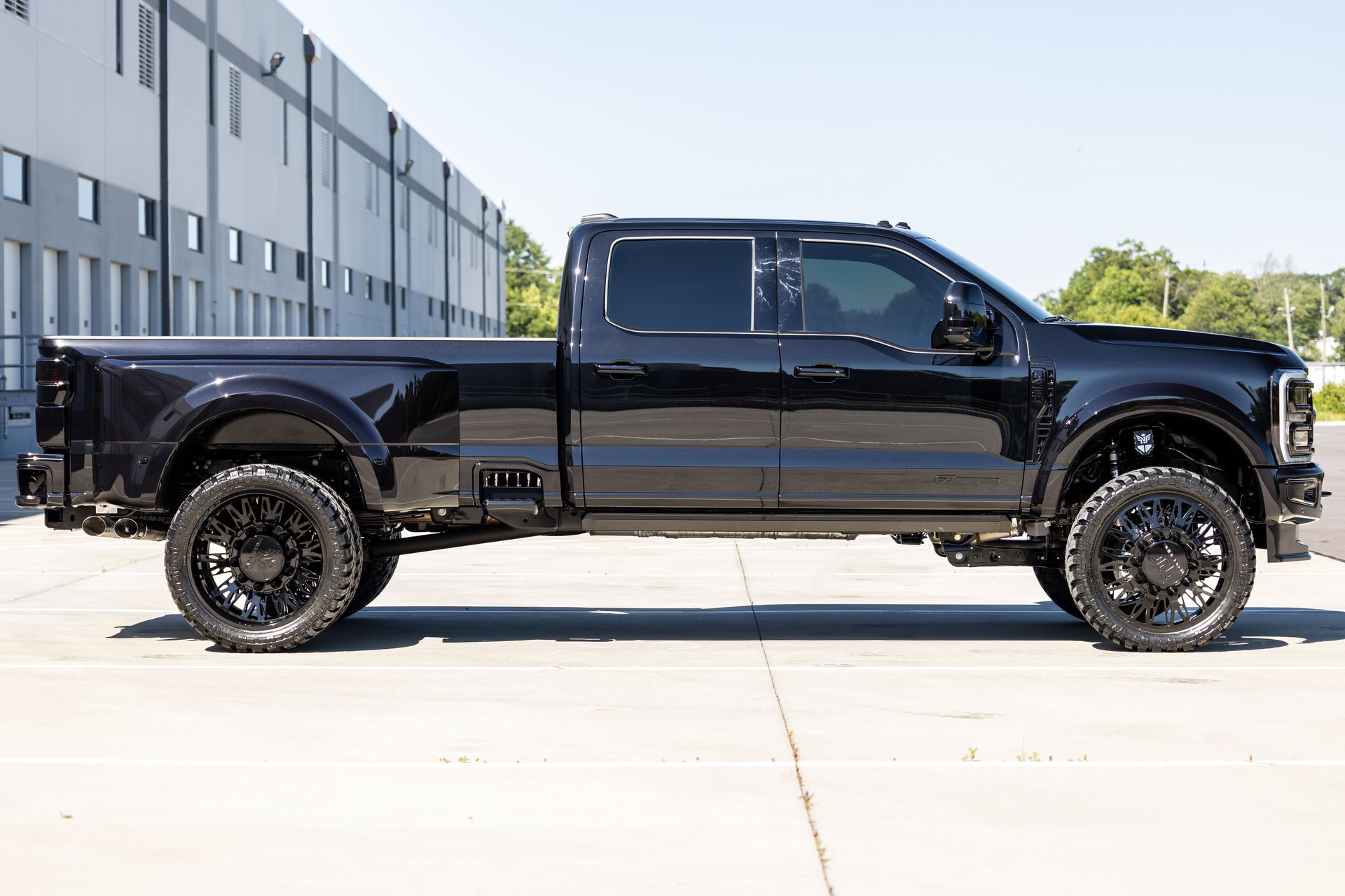 Used 2025 Ford F450 Platinum AWD/4WD image 17