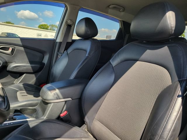 Used 2011 Hyundai Tucson GLS AWD/4WD image 17
