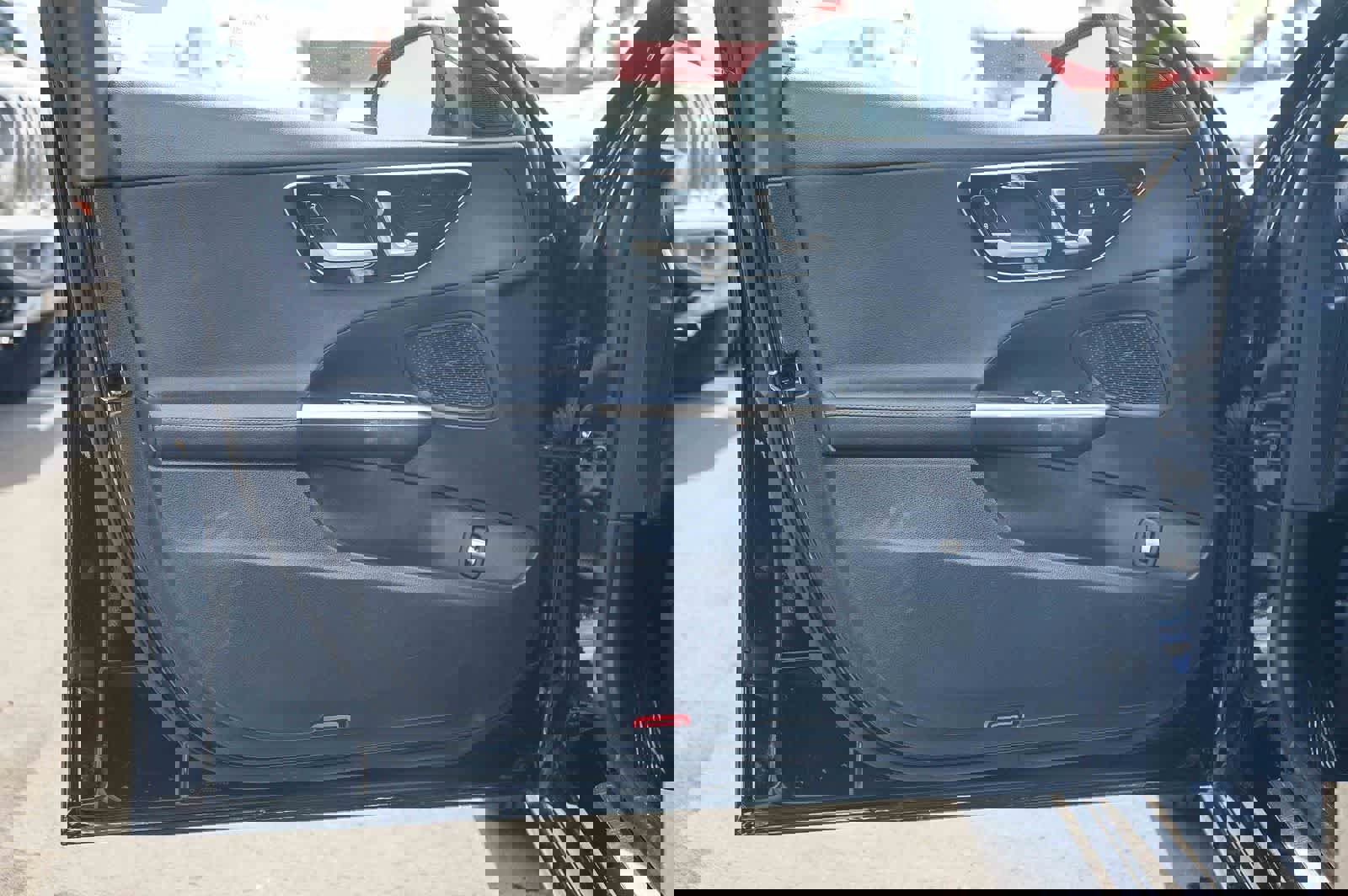 Used 2025 Mercedes-Benz C 300 4MATIC Sedan image 19