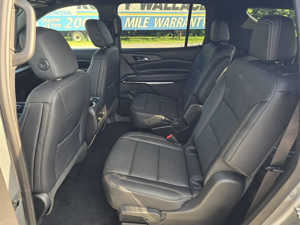 Used 2026 Chevrolet Traverse LT FWD image 12