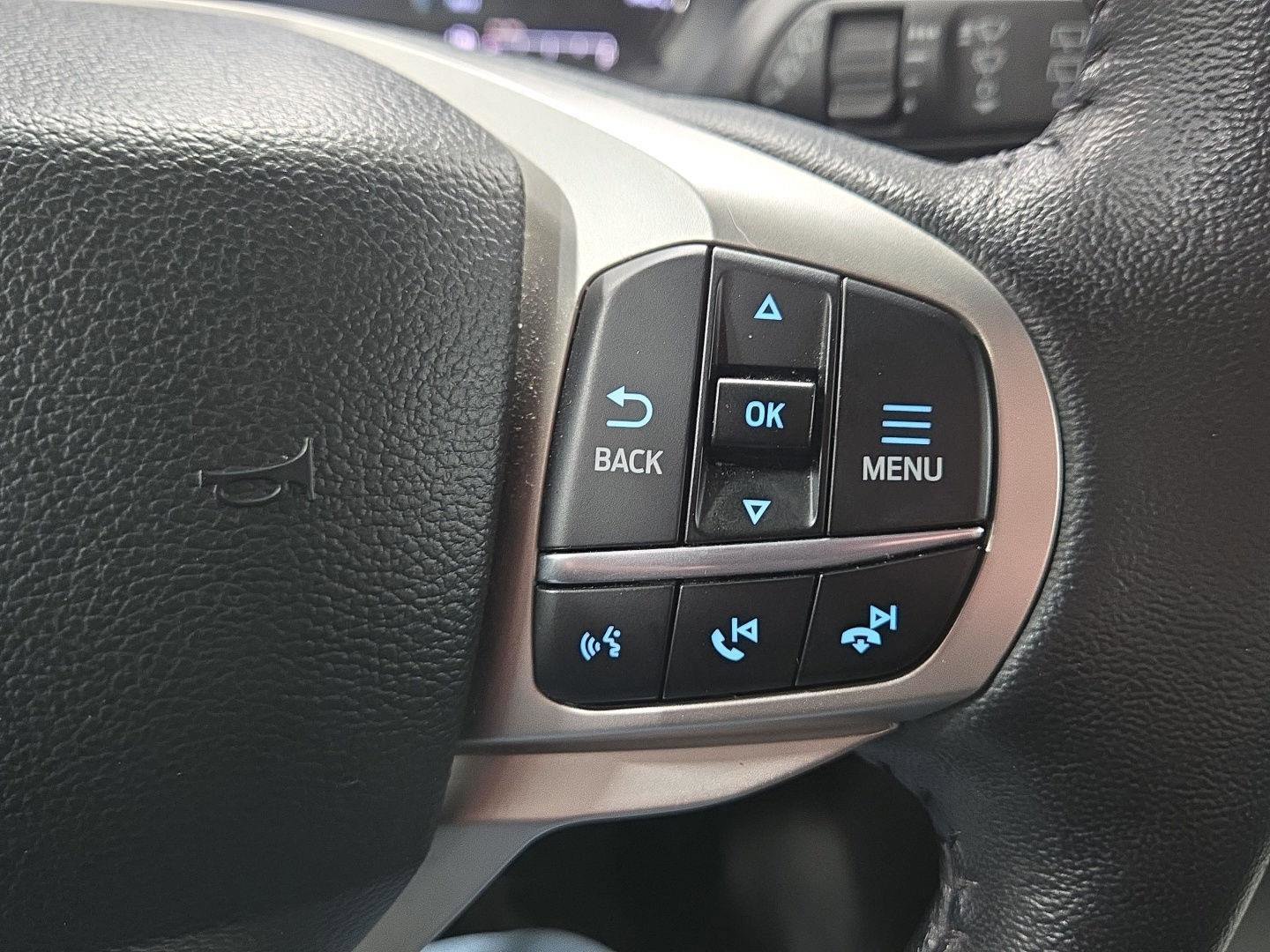 Used 2023 Ford Explorer XLT image 16