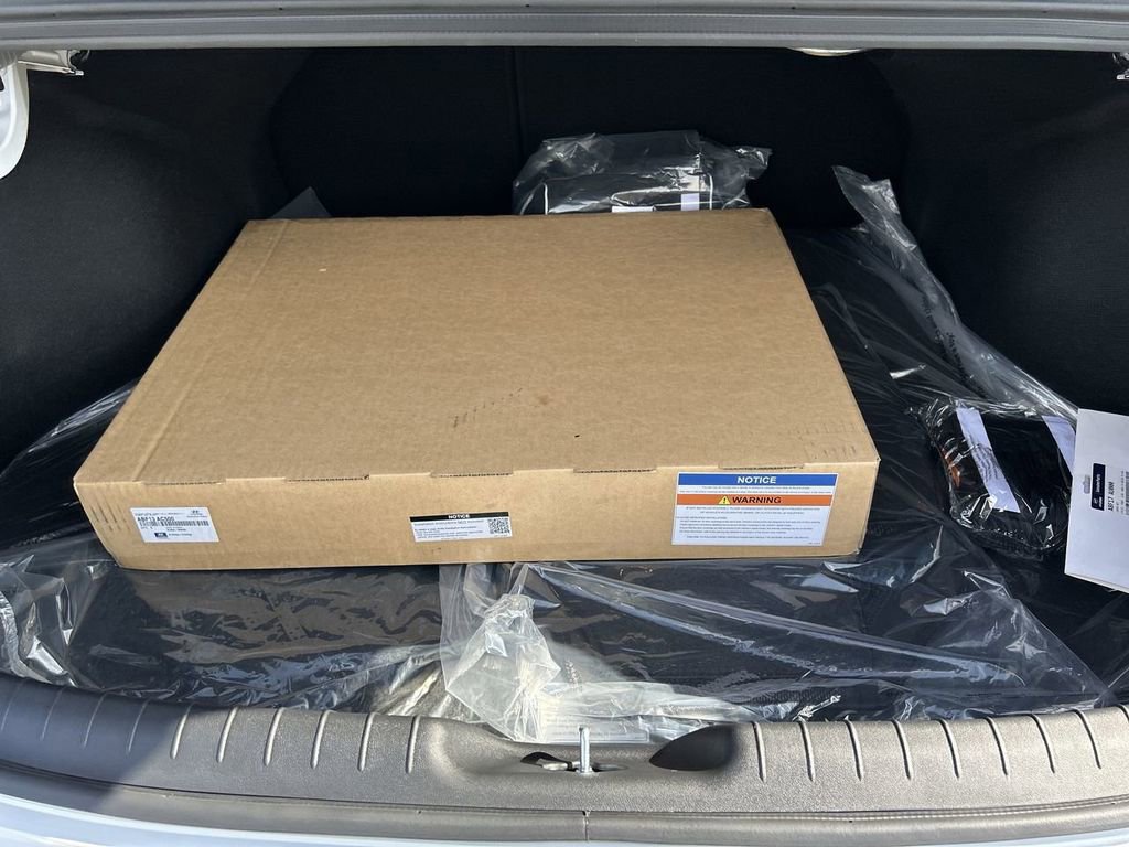 New 2026 Hyundai Elantra Limited image 18