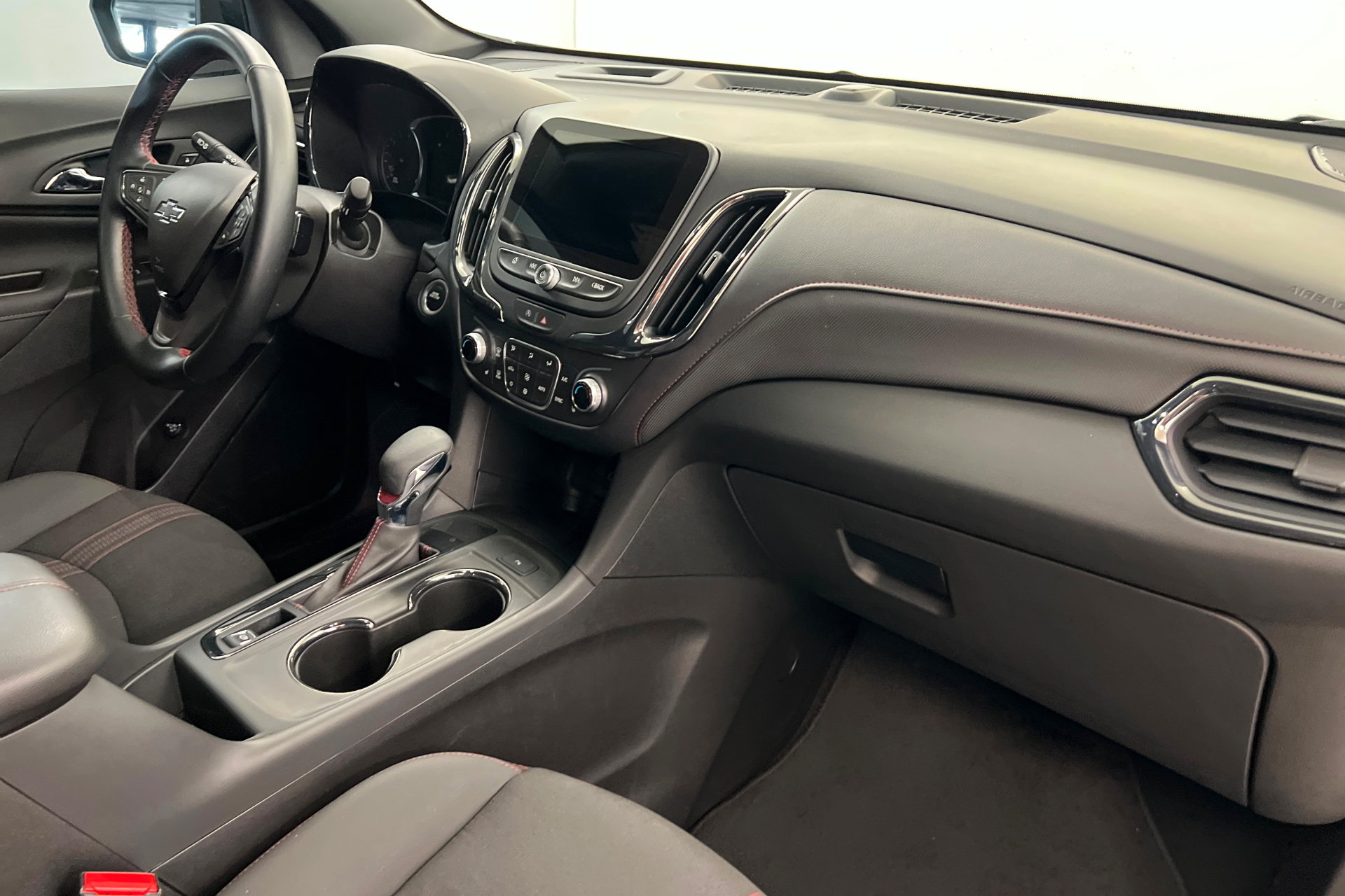 Used 2024 Chevrolet Equinox RS FWD image 25