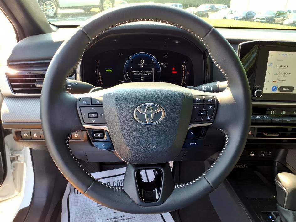 Used 2026 Toyota Camry SE FWD image 23