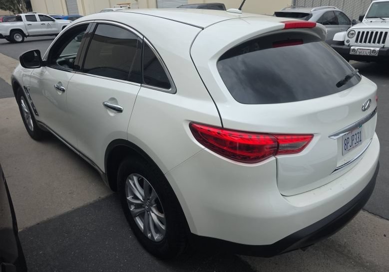 Used 2017 INFINITI QX70 AWD image 3