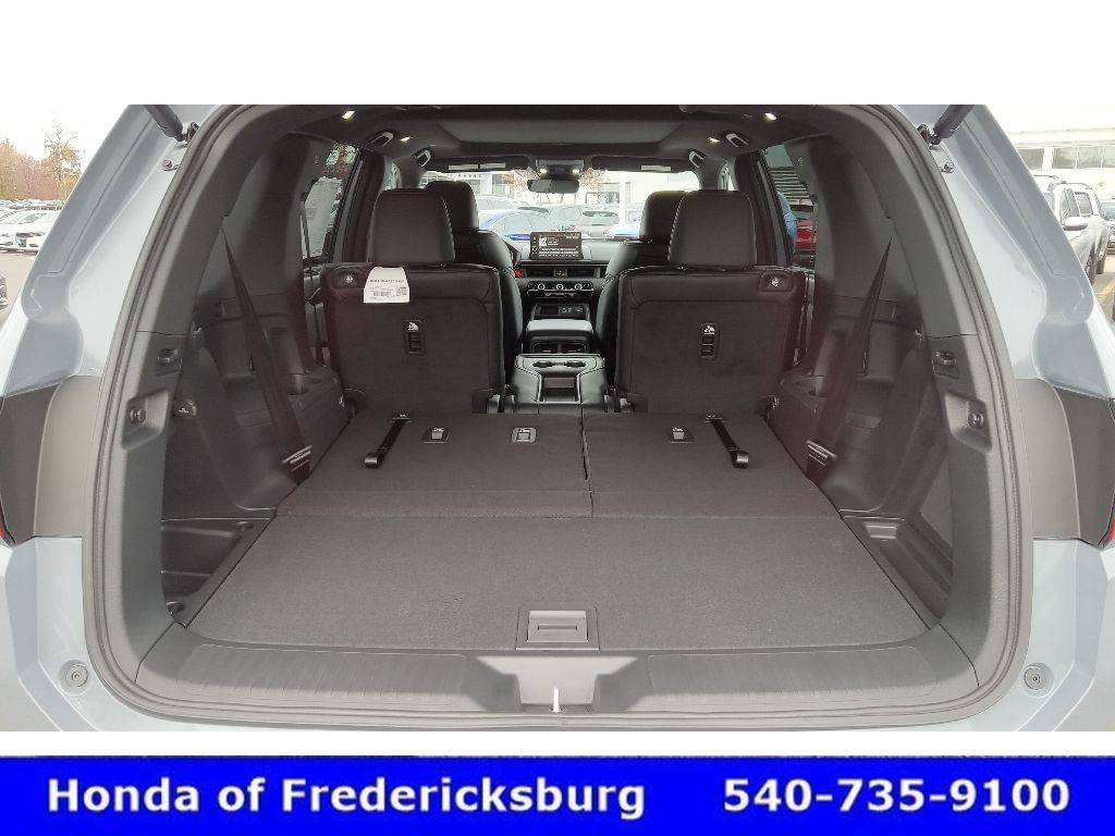 Certified 2025 Honda Pilot Black Edition image 41
