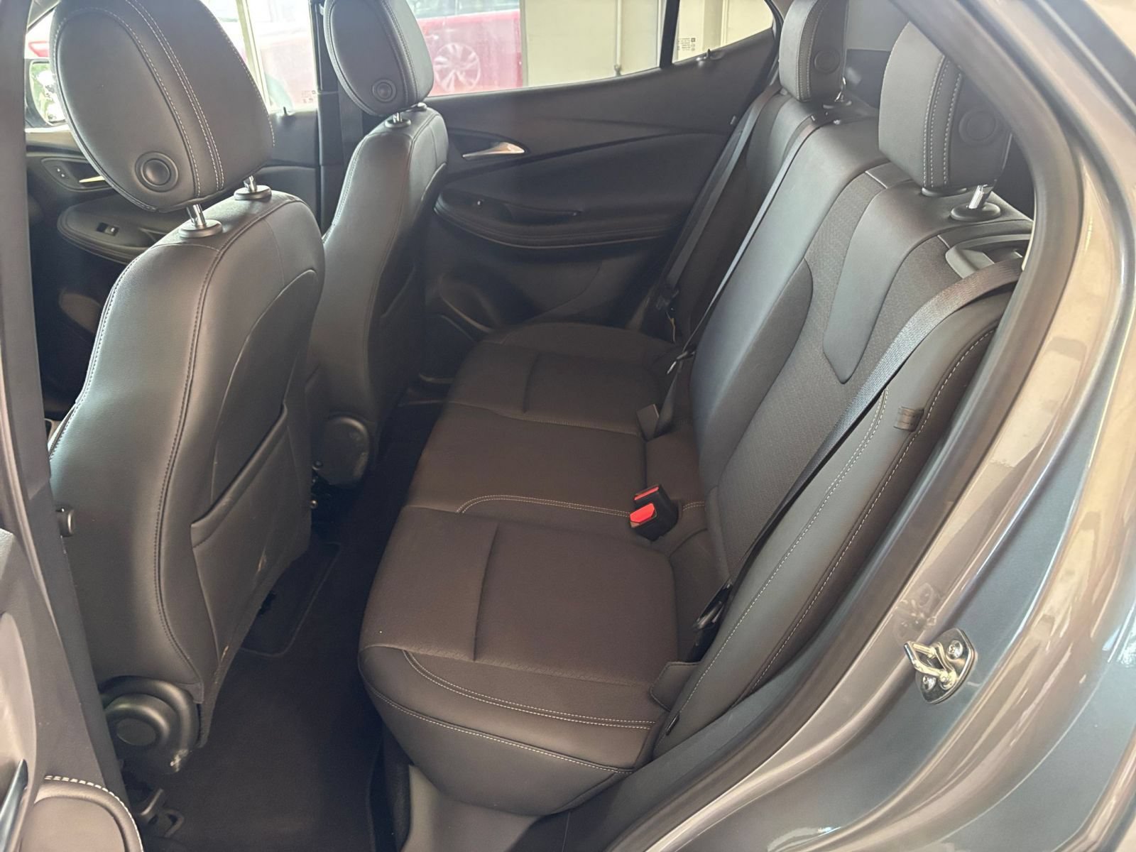 Used 2025 Nissan Sentra SV FWD image 25