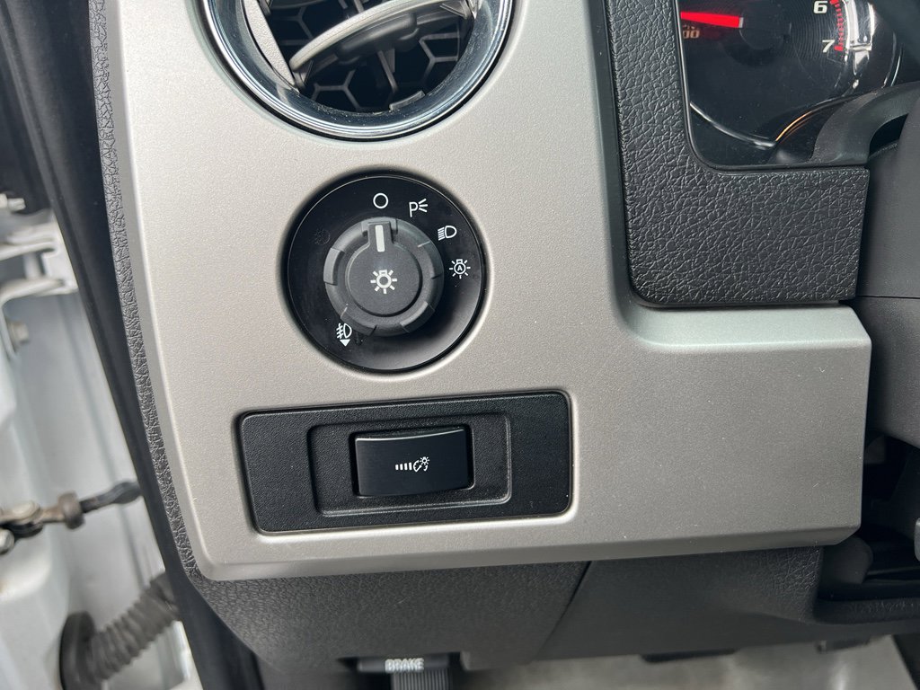 Used 2014 Ford F150 FX4 w/ Equipment Group 402A Luxury AWD/4WD image 18