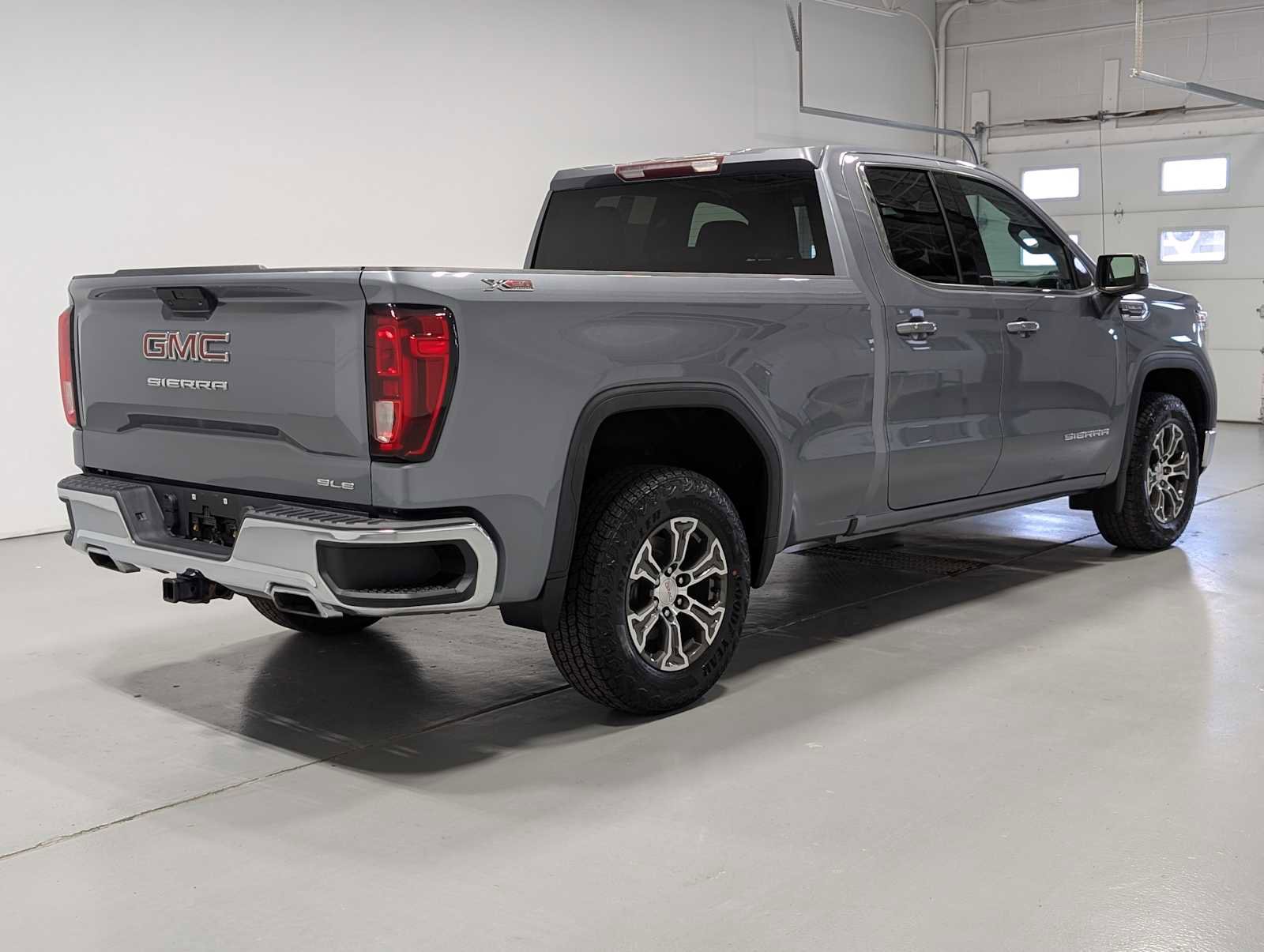 Certified 2020 GMC Sierra 1500 SLE w/ SLE Value Package AWD/4WD image 8