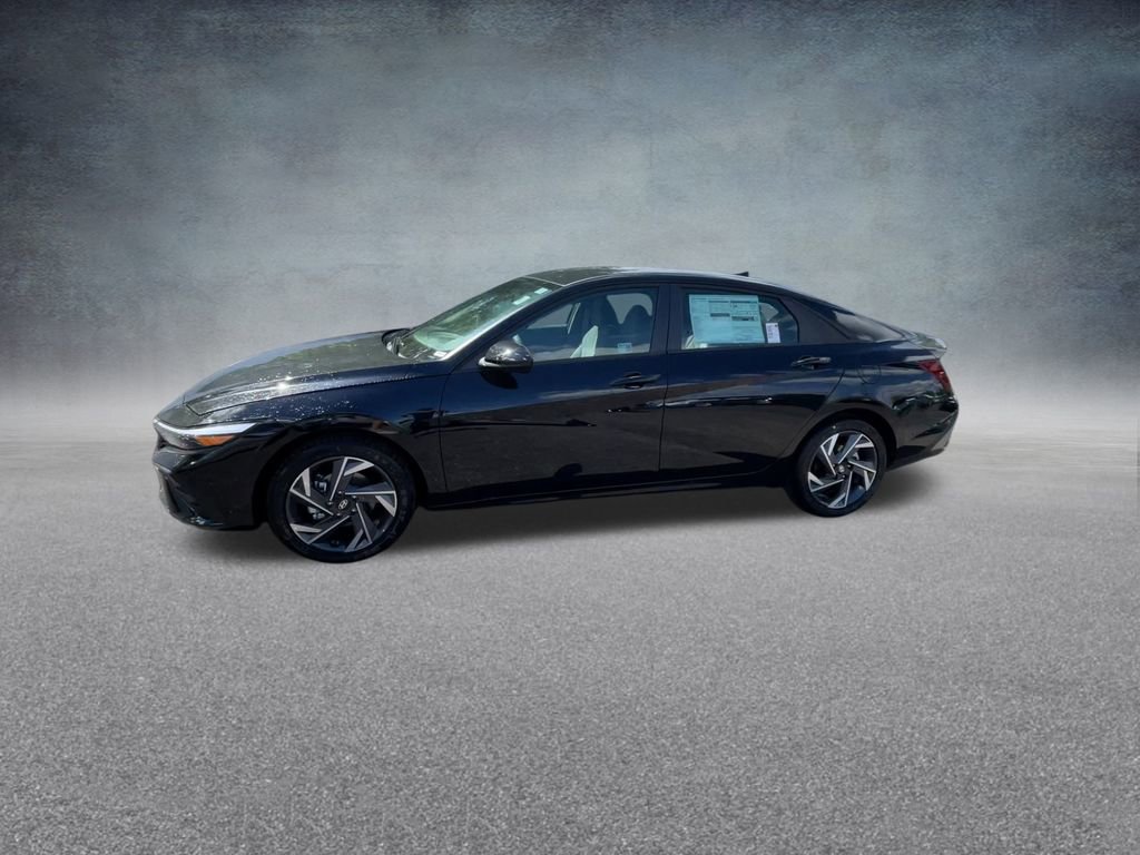 Used 2025 Hyundai Elantra Sport image 10