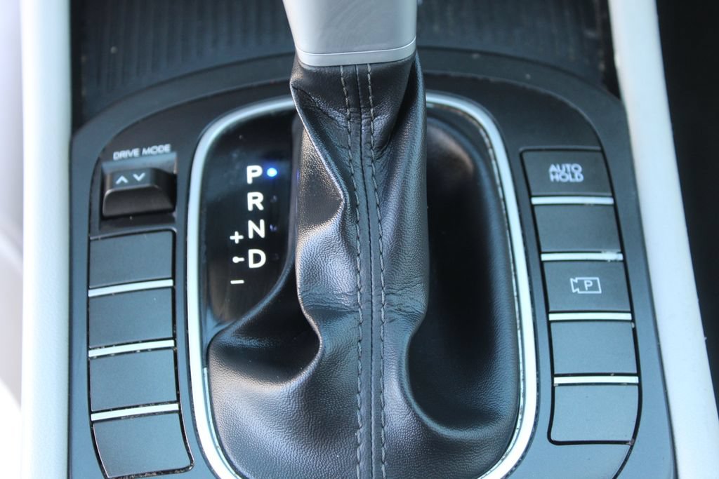 Used 2024 Hyundai Kona SEL FWD image 20