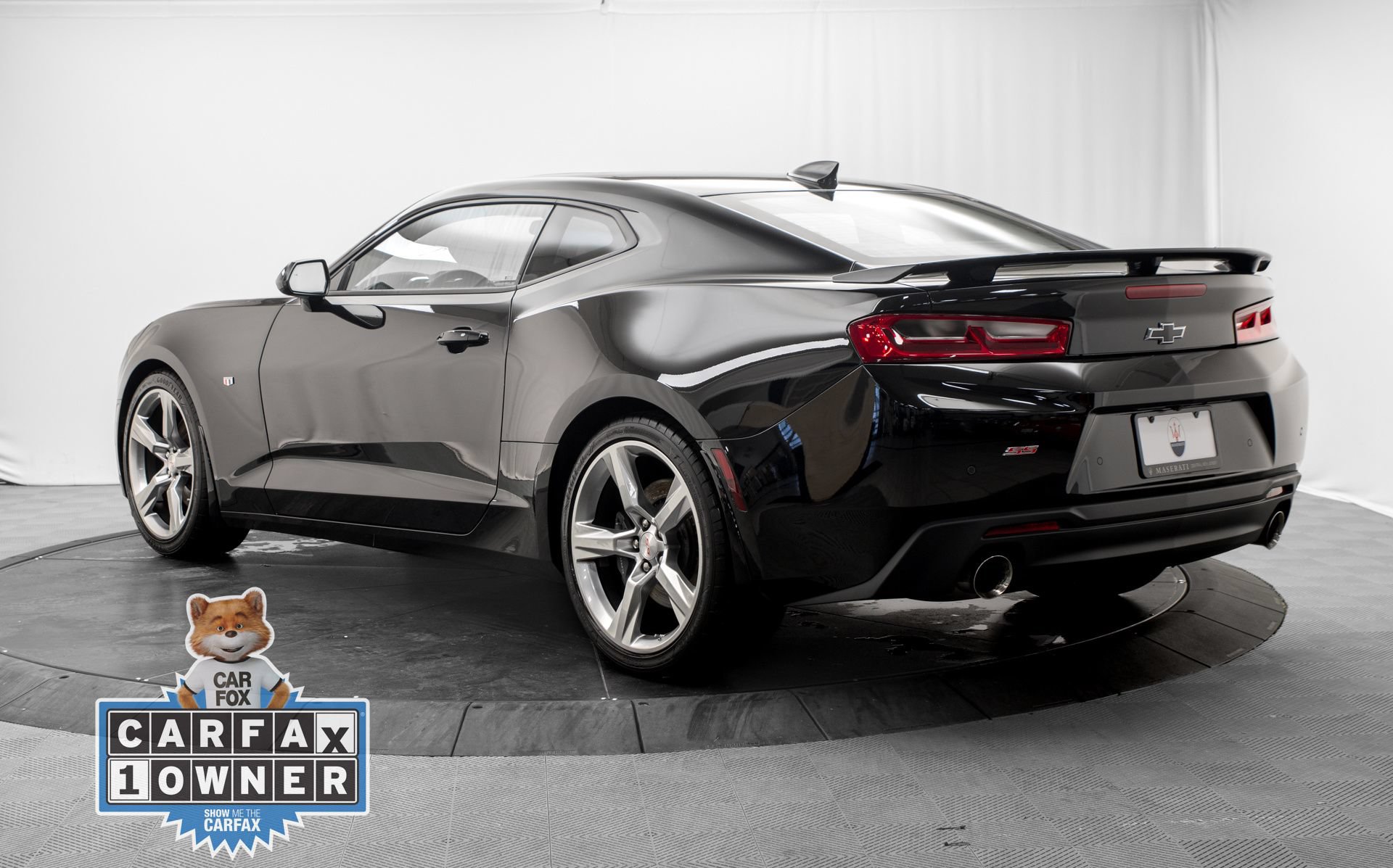 Used 2018 Chevrolet Camaro SS RWD image 5