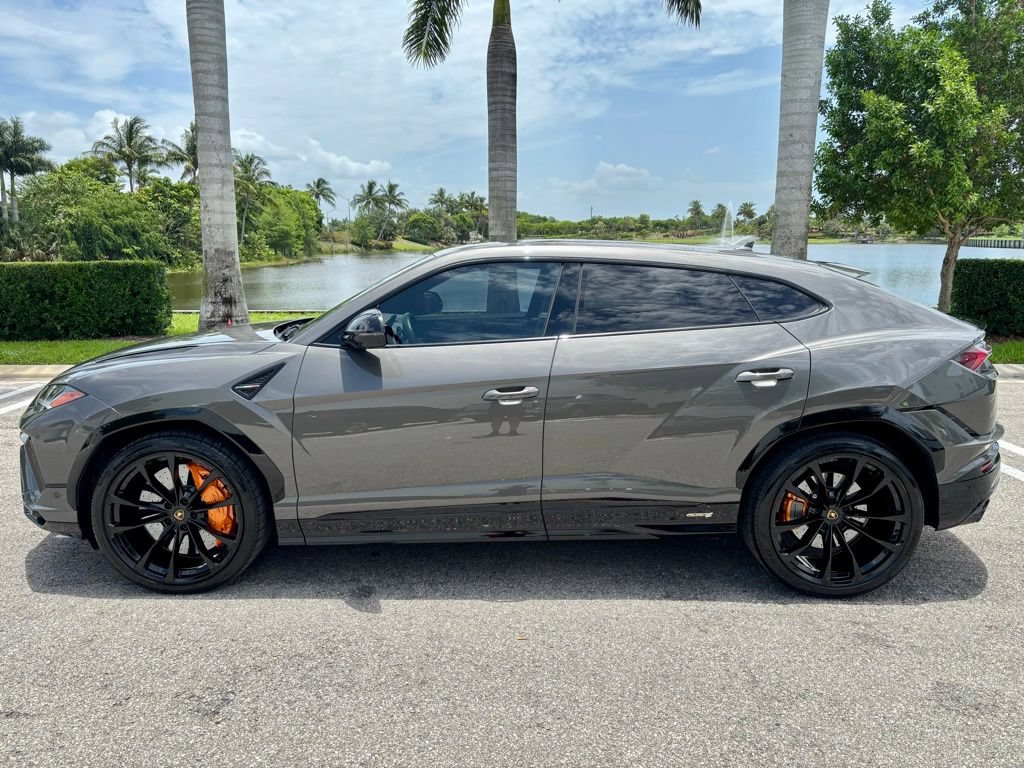 Used 2024 Lamborghini Urus S AWD/4WD image 10