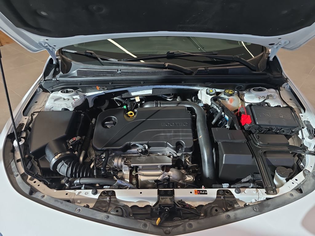 Used 2024 Chevrolet Malibu LT image 27