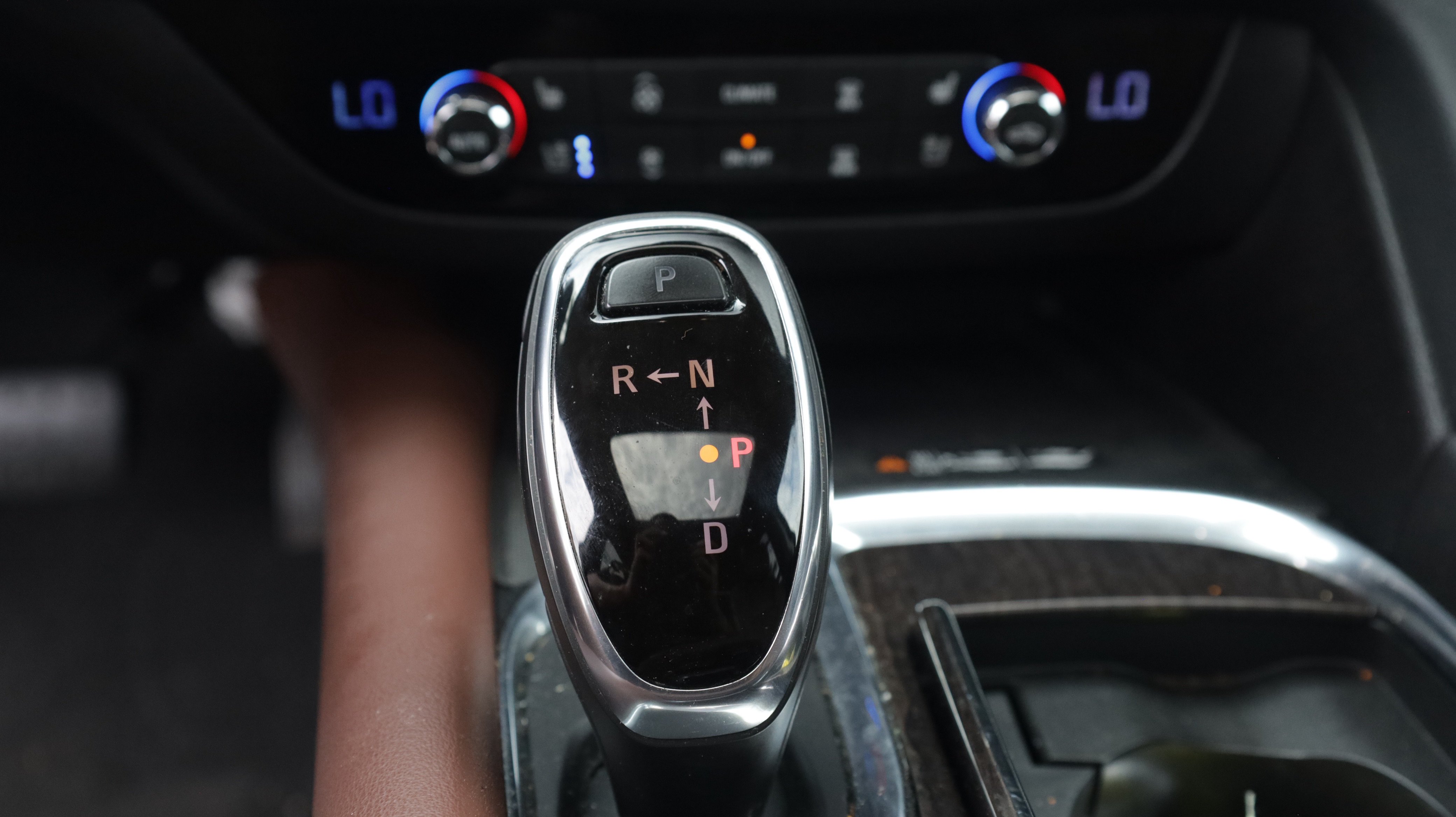 Used 2019 Buick Enclave Avenir w/ Avenir Technology Package AWD/4WD image 11