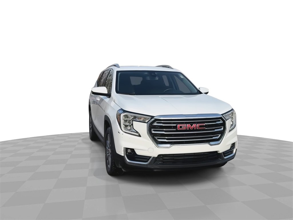 Used 2024 GMC Terrain SLT image 3