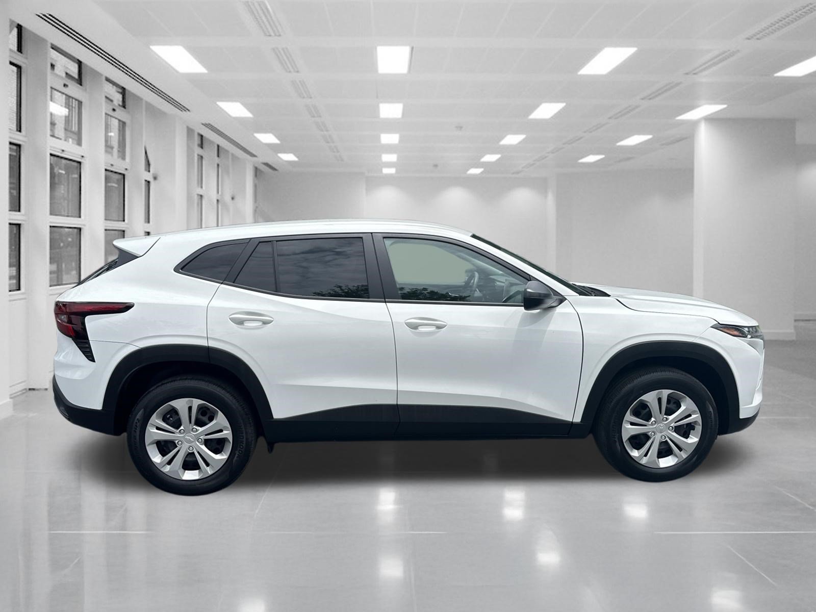 Certified 2026 Chevrolet Trax LS FWD image 4