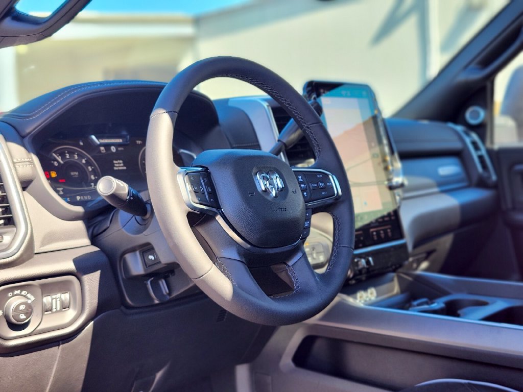 New 2026 RAM 2500 Laramie AWD/4WD image 19