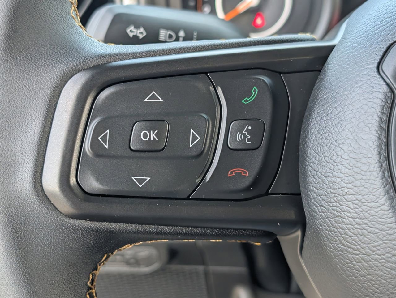 Used 2025 Jeep Wrangler Sport S image 21