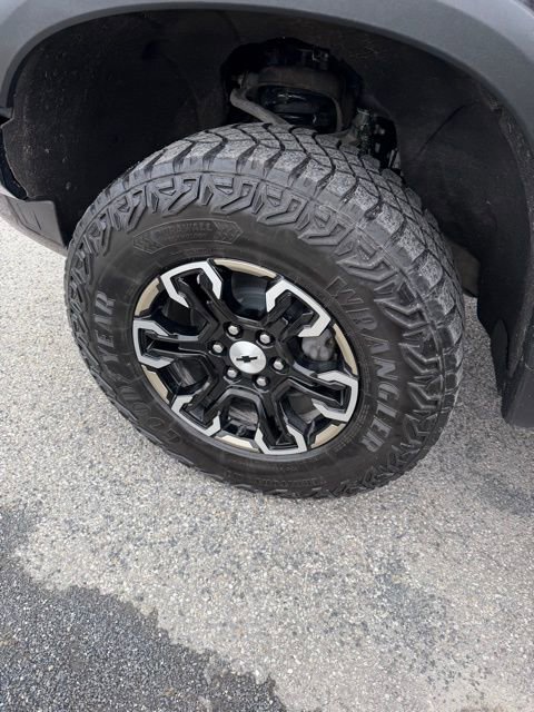 Used 2023 Chevrolet Silverado 1500 ZR2 w/ Technology Package image 12