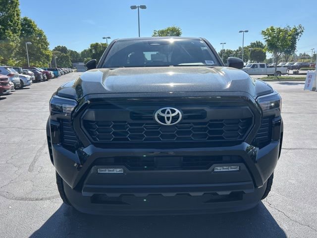 Used 2024 Toyota Tacoma TRD Off-Road AWD/4WD image 2