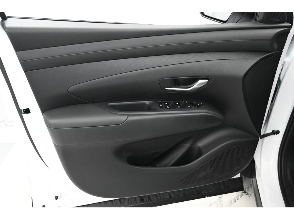 Used 2025 Hyundai Santa Cruz SE image 27