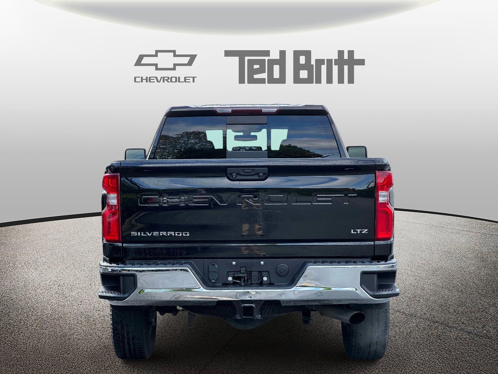 Used 2023 Chevrolet Silverado 2500 LTZ w/ LTZ Convenience Package AWD/4WD image 5