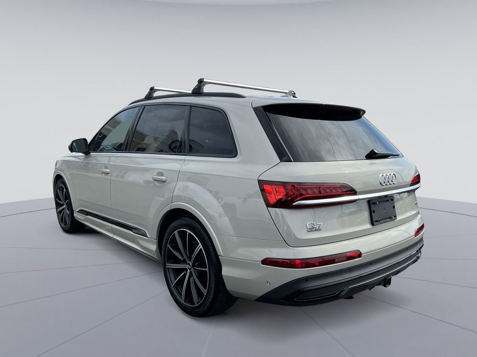 Used 2021 Audi Q7 3.0T Premium Plus w/ Premium Plus Package image 3