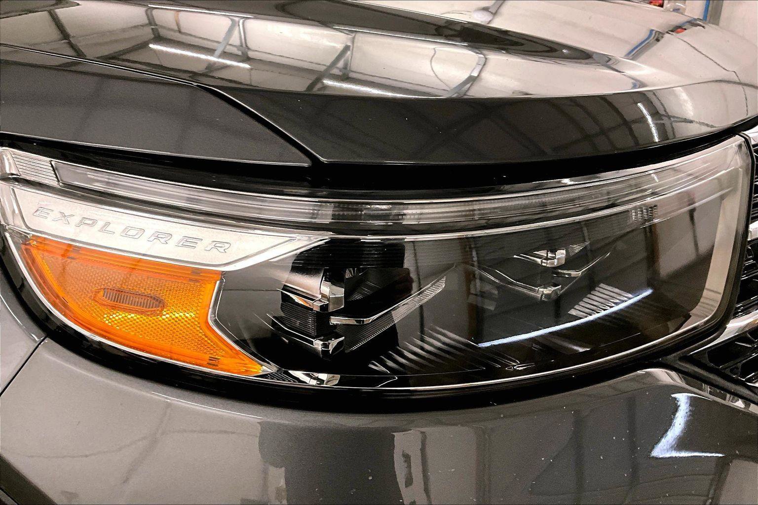 Used 2022 Ford Explorer XLT w/ Equipment Group 202A image 28