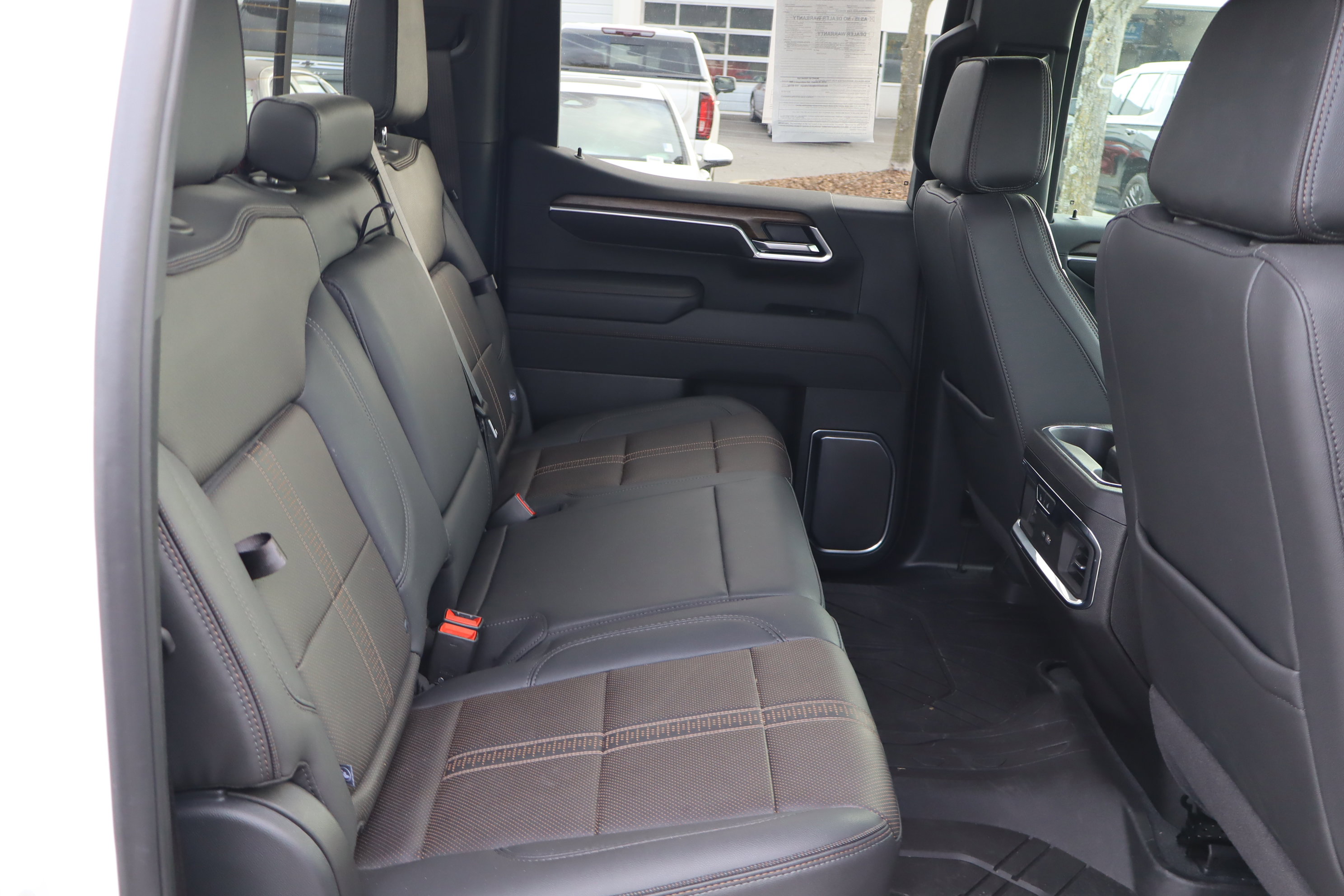 Certified 2025 Chevrolet Silverado 1500 High Country image 37