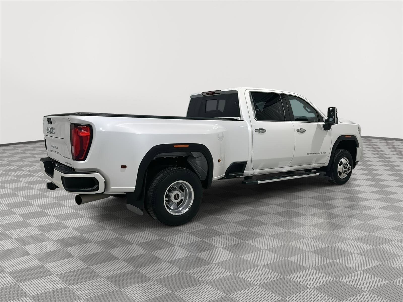 Used 2022 GMC Sierra 3500 Denali w/ Denali Ultimate Package image 20