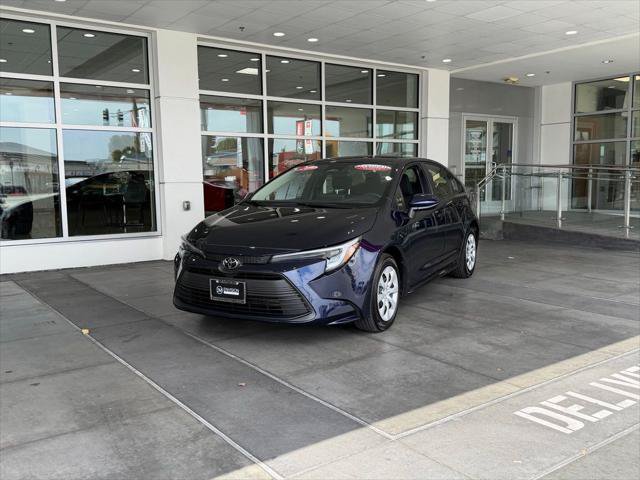 Used 2026 Toyota Corolla LE FWD image 2