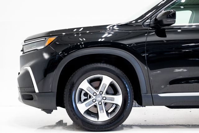 Used 2025 Honda Pilot EX-L image 29
