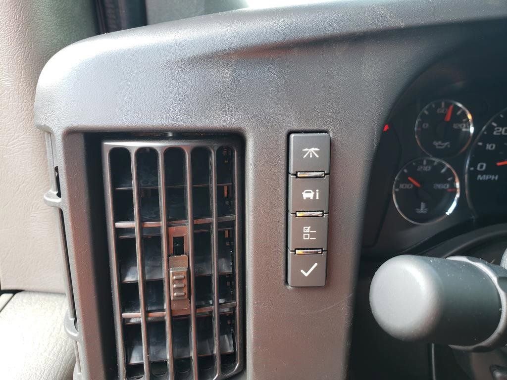 New 2025 Chevrolet Express 2500 w/ Communications Package RWD image 31