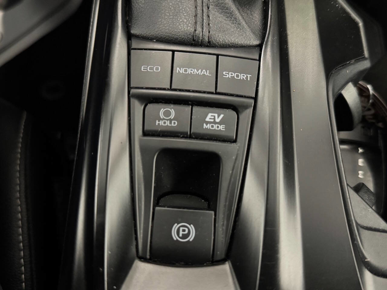 Used 2025 Toyota Camry SE image 36